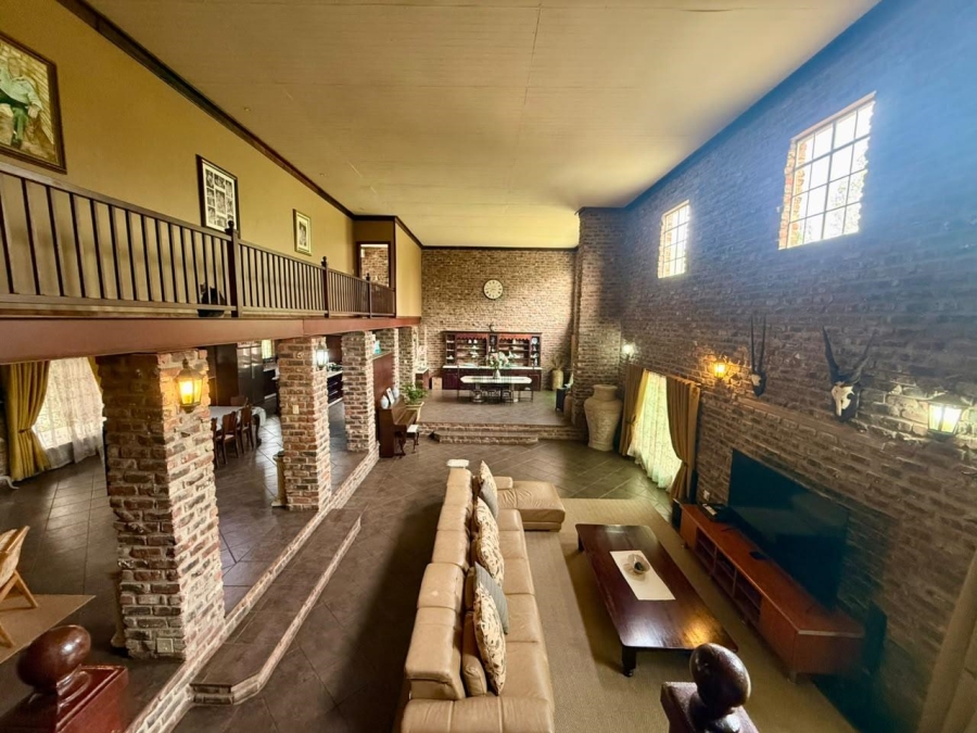 6 Bedroom Property for Sale in Bainsvlei Free State